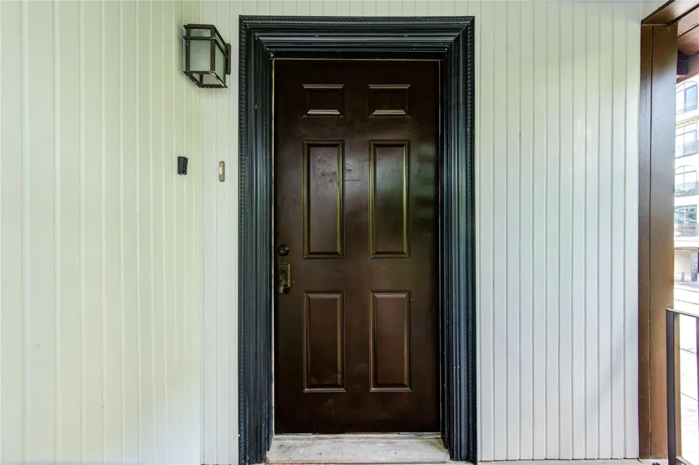 1932 W Bell Street Houston, TX 77019