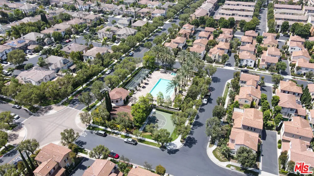 270 Lockford Irvine, CA 92602