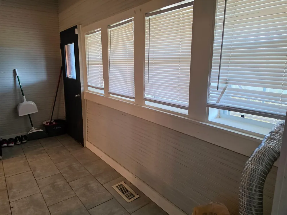 821 W Oak Street Collinsville, OK 74021
