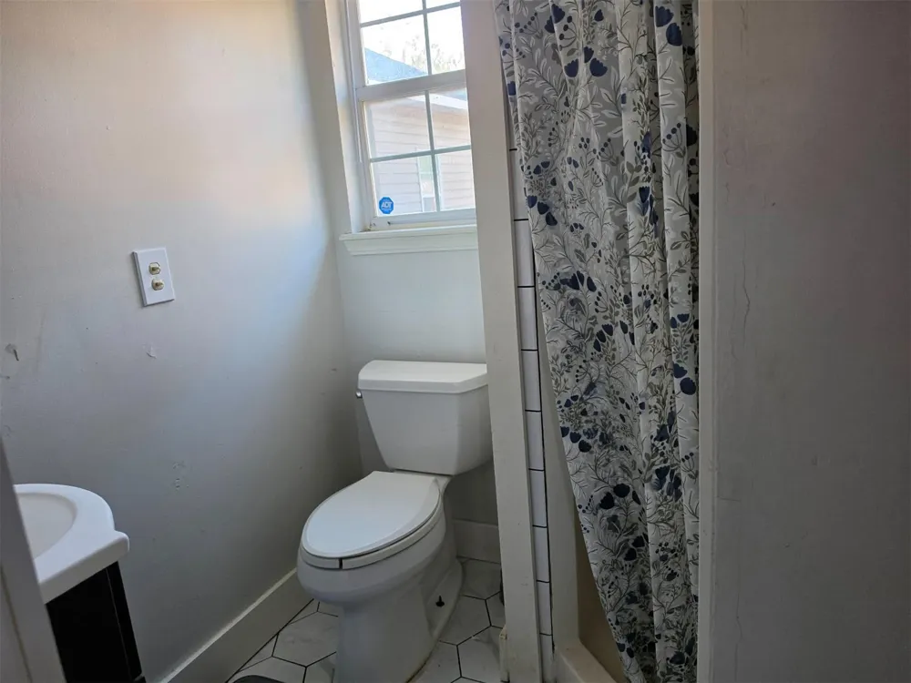 821 W Oak Street Collinsville, OK 74021