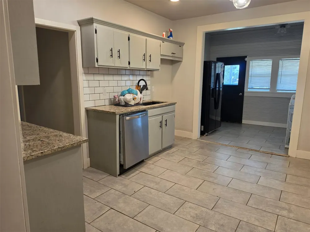 821 W Oak Street Collinsville, OK 74021