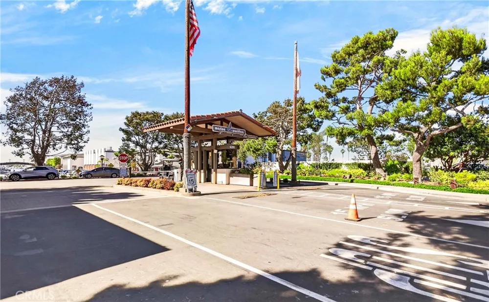 6229 Marina Pacifica Long Beach, CA 90803