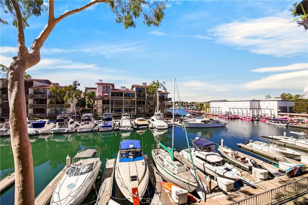 6229 Marina Pacifica Long Beach, CA 90803