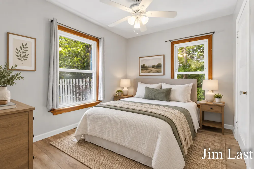 933 Barbara Street NW Grand Rapids, MI 49544