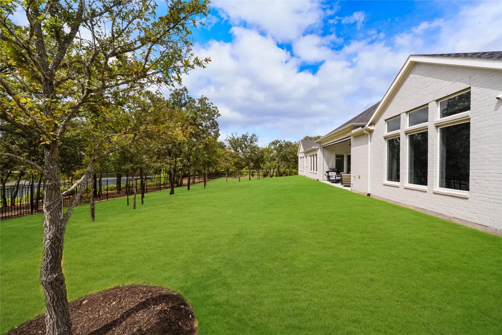 1733 Aspen Crossing Oak Point, TX 75068