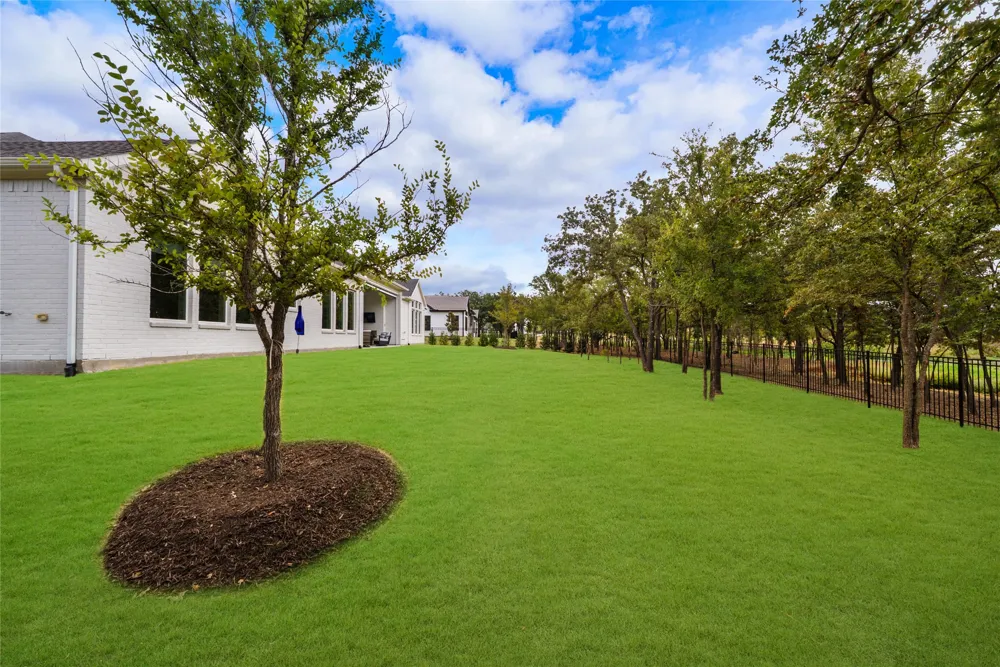 1733 Aspen Crossing Oak Point, TX 75068