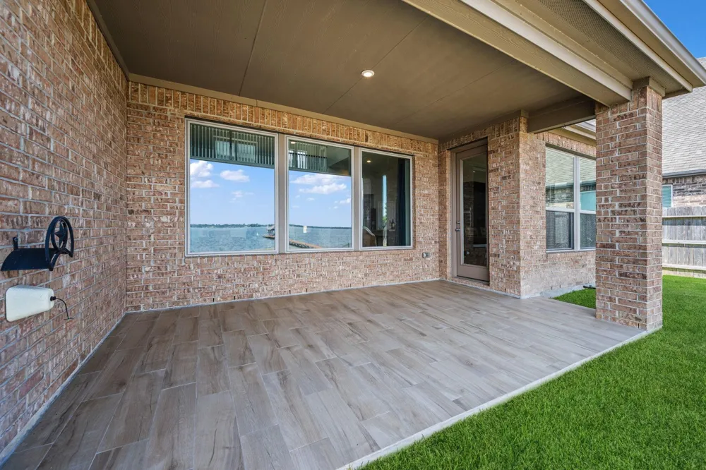 15526 Westward Lake Lane Hockley, TX 77044