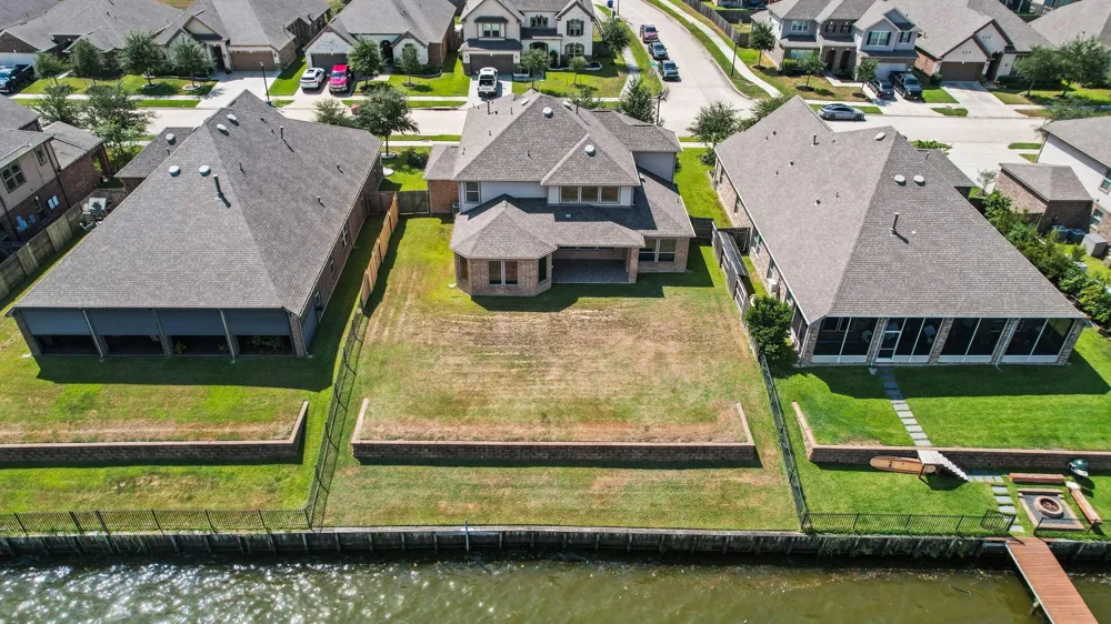 15526 Westward Lake Lane Hockley, TX 77044