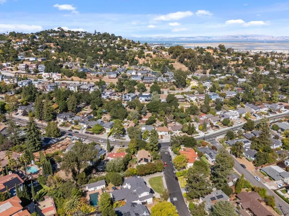 2 Beverly Drive San Carlos, CA 94070
