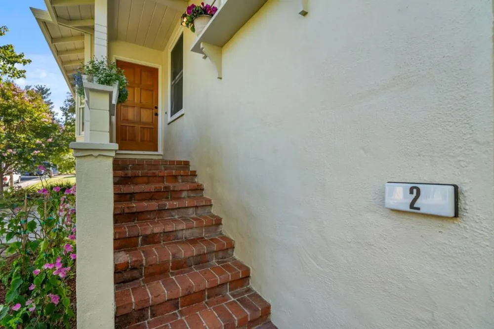 2 Beverly Drive San Carlos, CA 94070