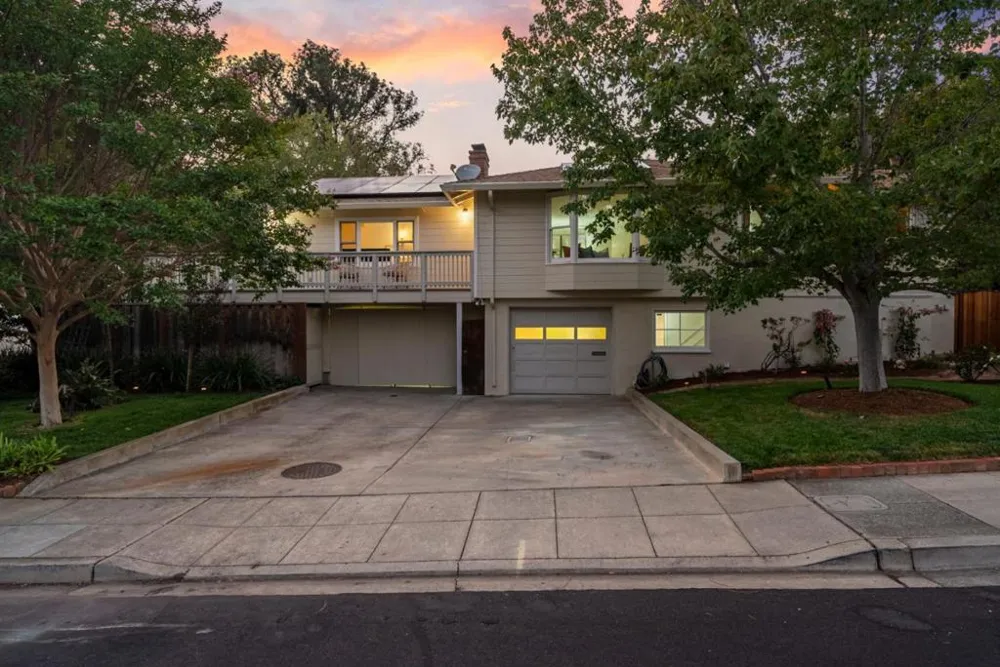 2 Beverly Drive San Carlos, CA 94070