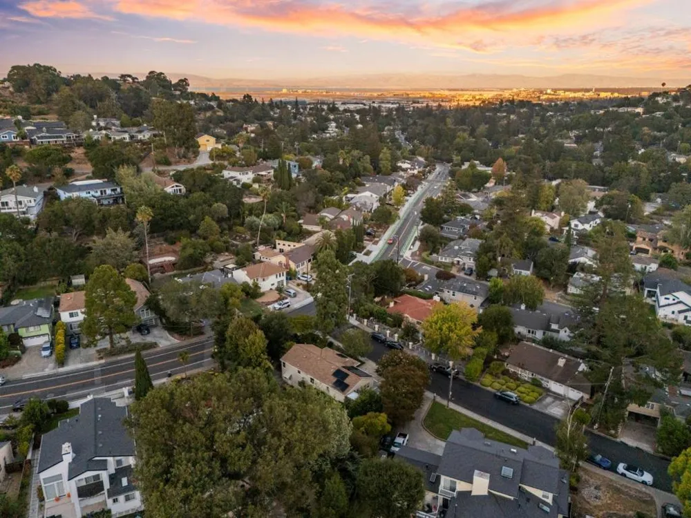2 Beverly Drive San Carlos, CA 94070