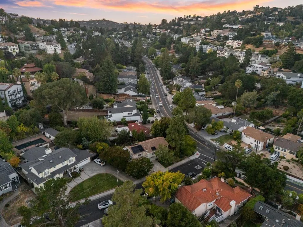 2 Beverly Drive San Carlos, CA 94070