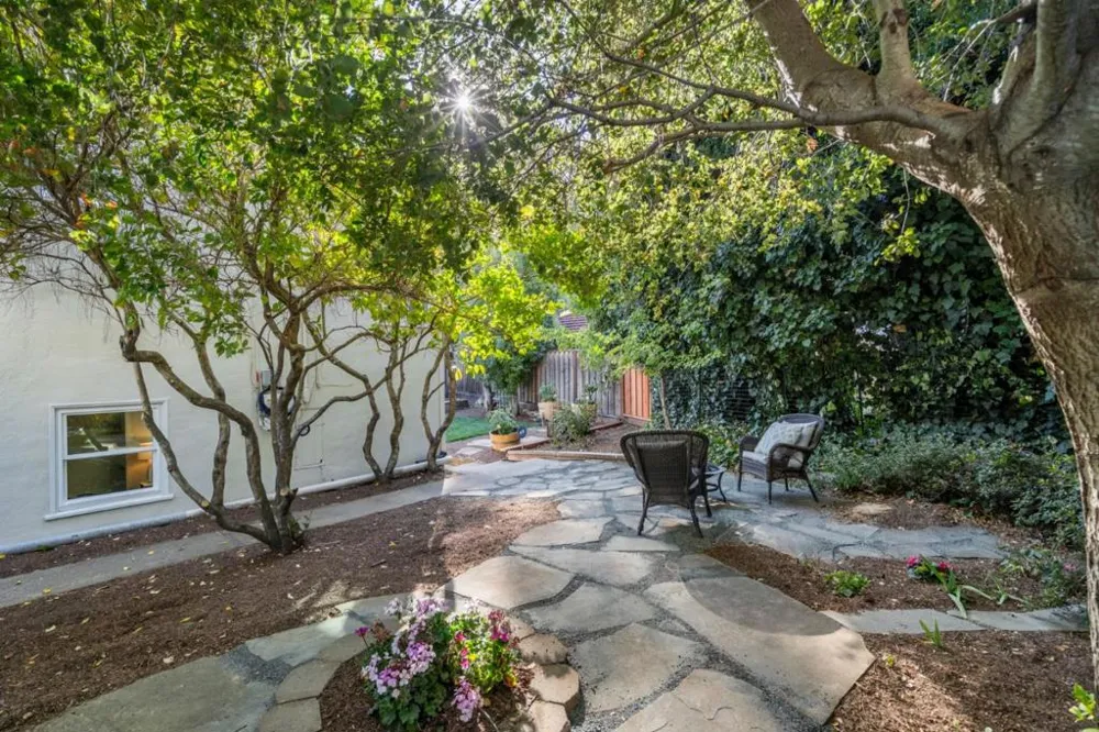 2 Beverly Drive San Carlos, CA 94070