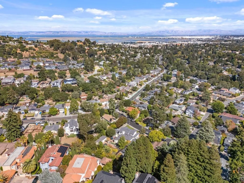 2 Beverly Drive San Carlos, CA 94070