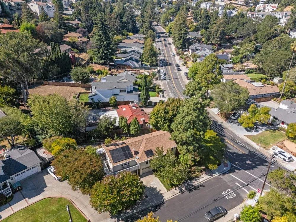 2 Beverly Drive San Carlos, CA 94070
