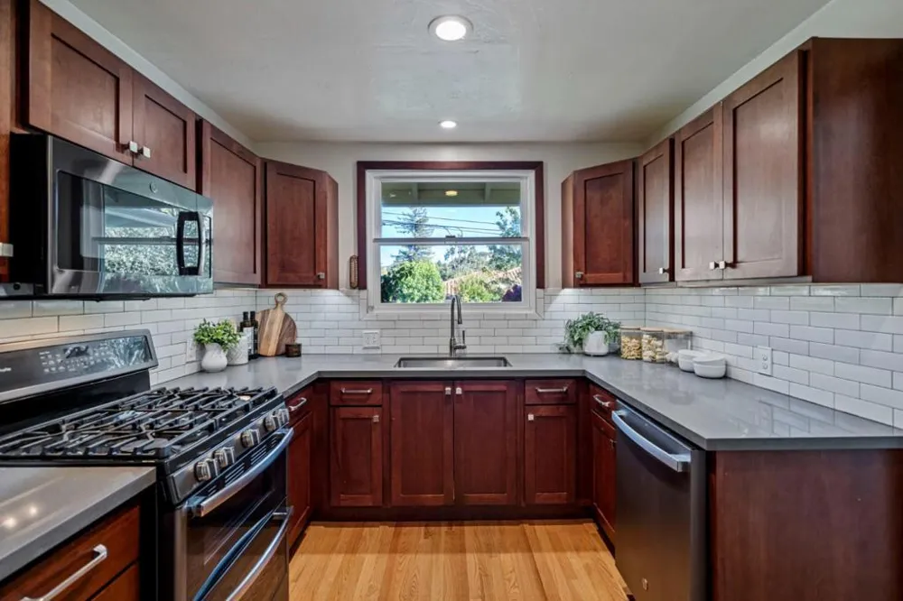 2 Beverly Drive San Carlos, CA 94070