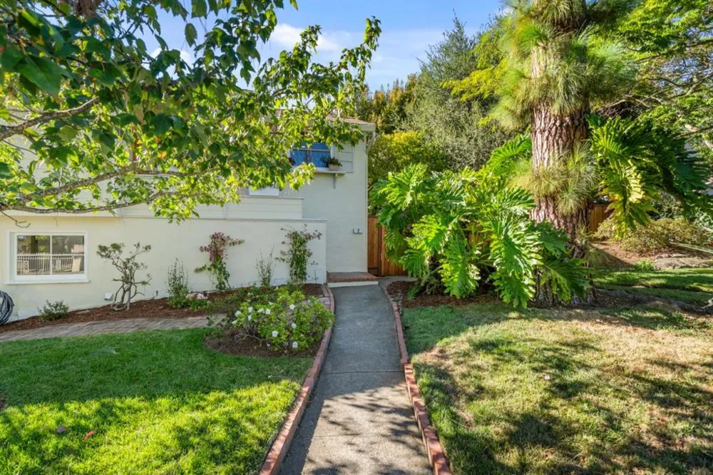 2 Beverly Drive San Carlos, CA 94070