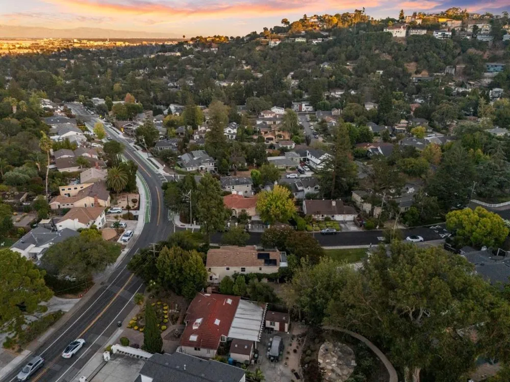2 Beverly Drive San Carlos, CA 94070