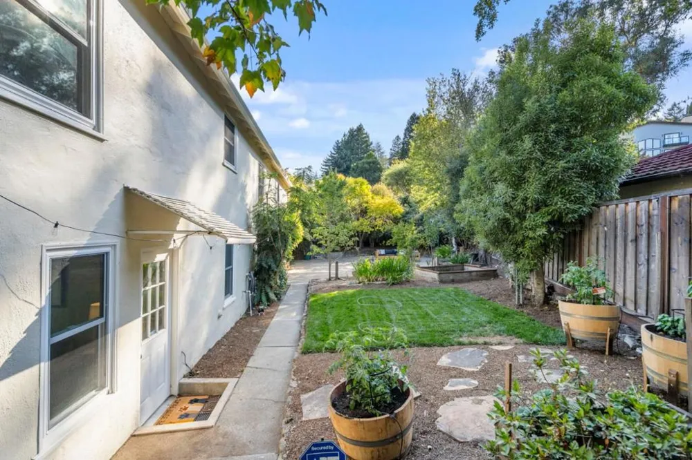 2 Beverly Drive San Carlos, CA 94070