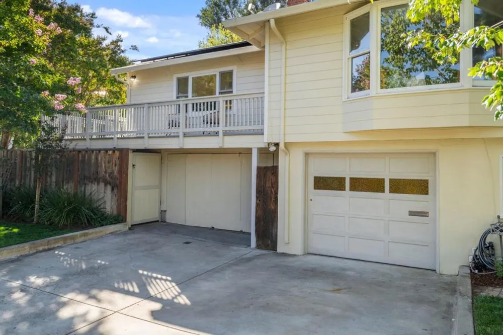 2 Beverly Drive San Carlos, CA 94070