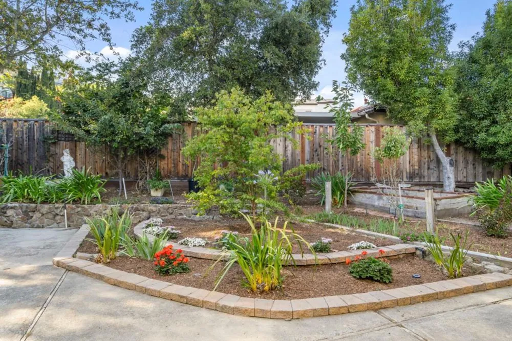2 Beverly Drive San Carlos, CA 94070