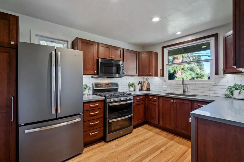 2 Beverly Drive San Carlos, CA 94070