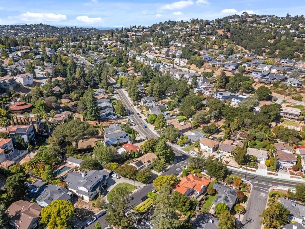 2 Beverly Drive San Carlos, CA 94070