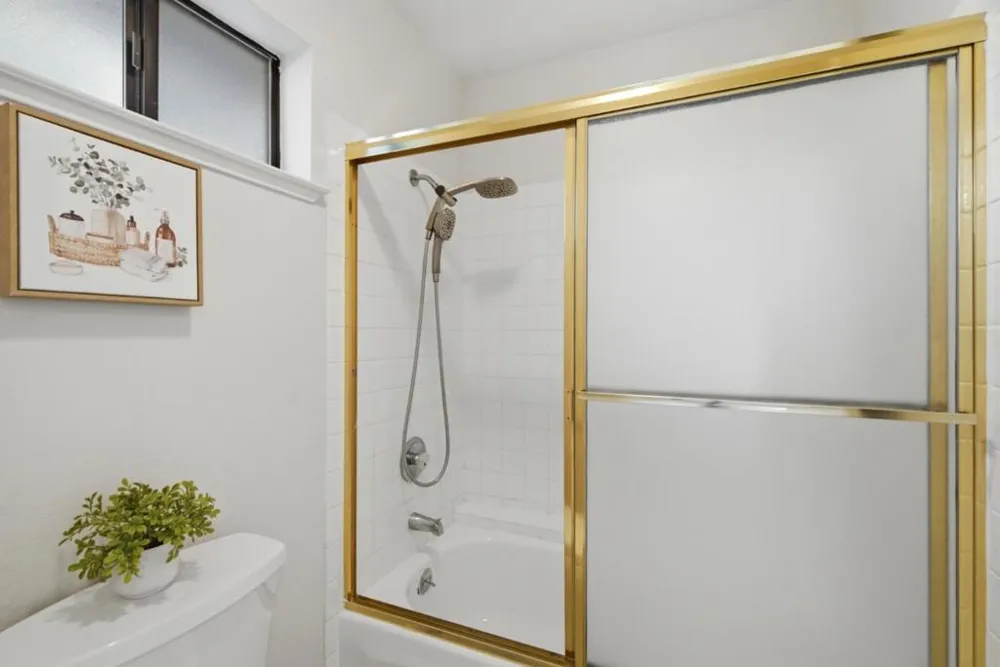6386 Buena Vista Drive #B Newark, CA 94560
