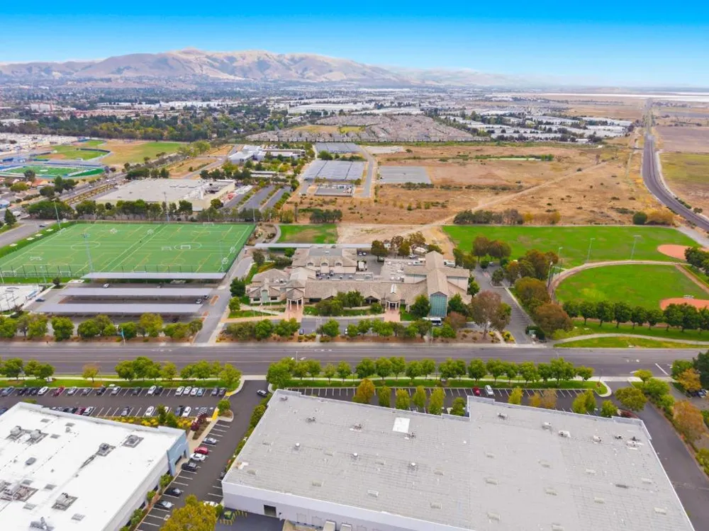 6386 Buena Vista Drive #B Newark, CA 94560