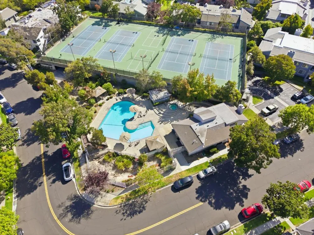 6386 Buena Vista Drive #B Newark, CA 94560