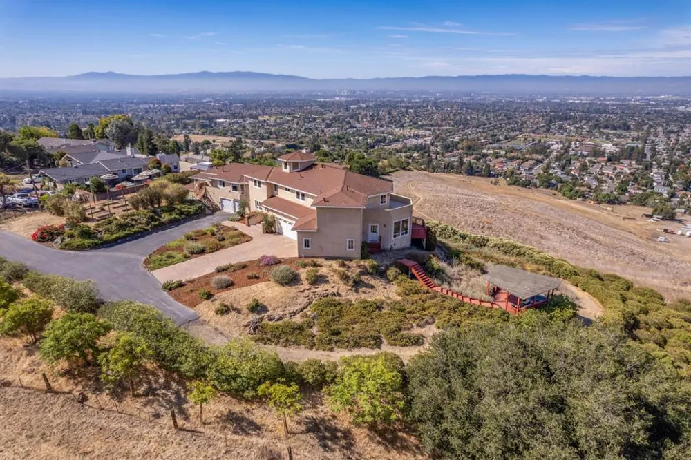 3625 Sierra Road San Jose, CA 95132