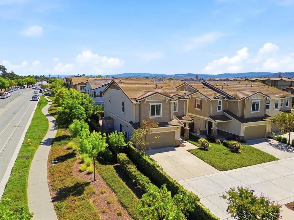 17054 Mimosa Drive Morgan Hill, CA 95037