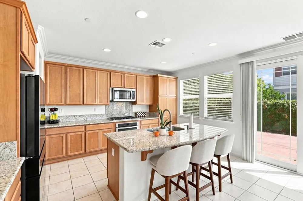17054 Mimosa Drive Morgan Hill, CA 95037