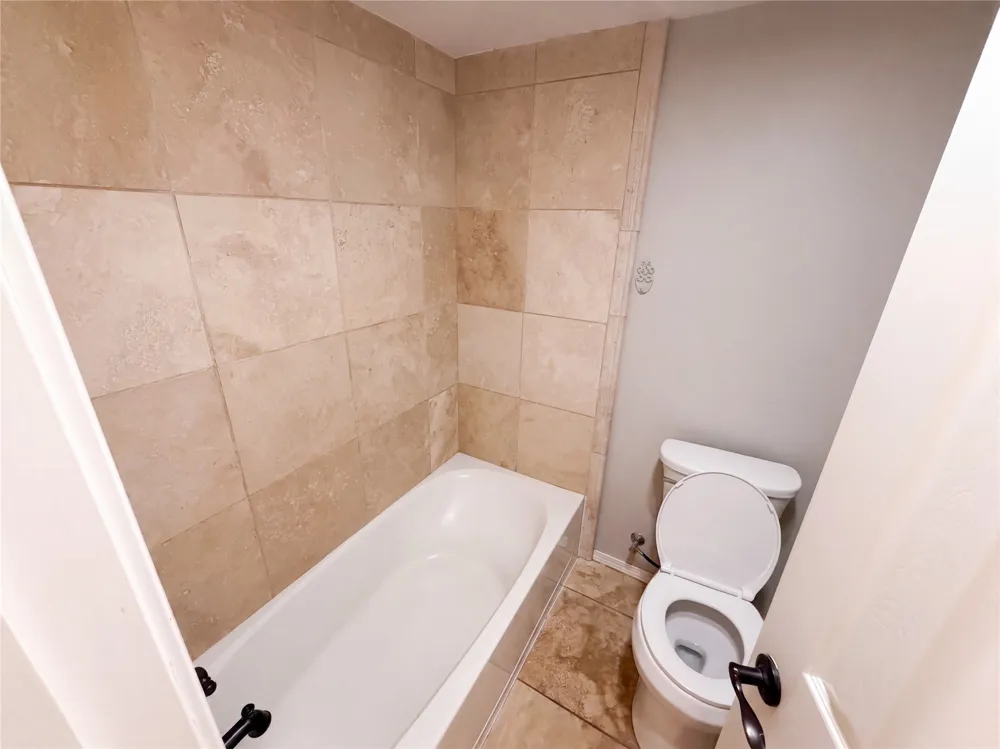 1409 S Walnut Avenue Broken Arrow, OK 74012