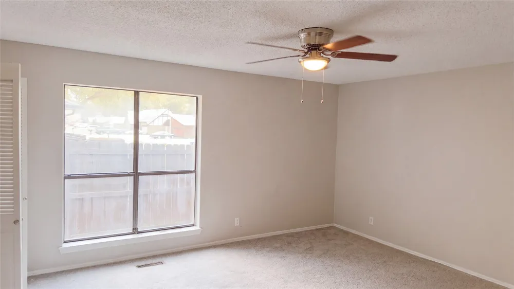 1409 S Walnut Avenue Broken Arrow, OK 74012