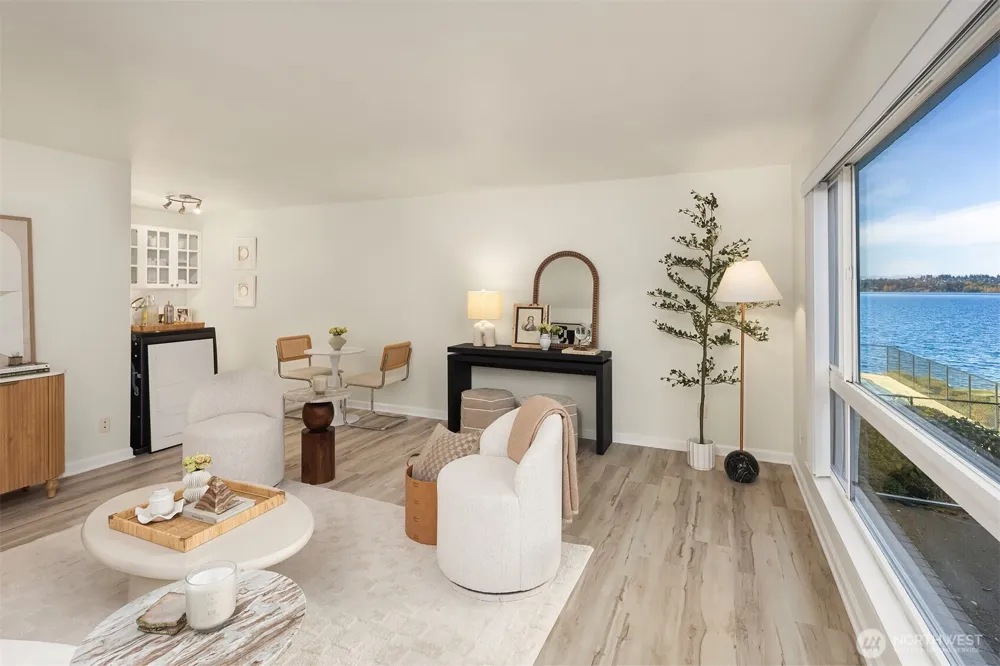 6225 Lake Washington Boulevard NE #208 Kirkland, WA 98033