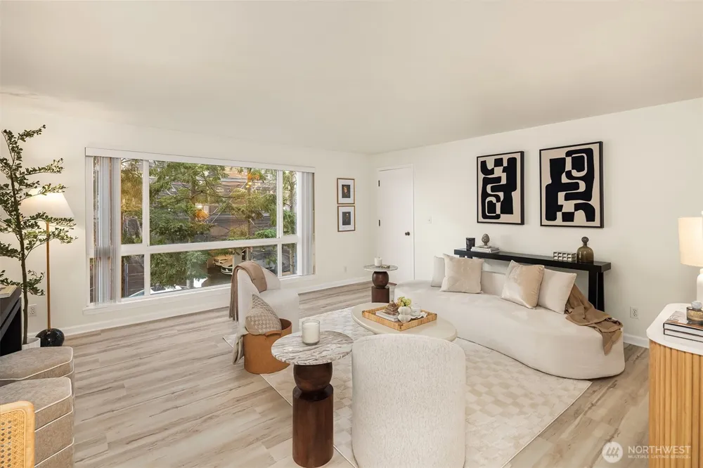 6225 Lake Washington Boulevard NE #208 Kirkland, WA 98033