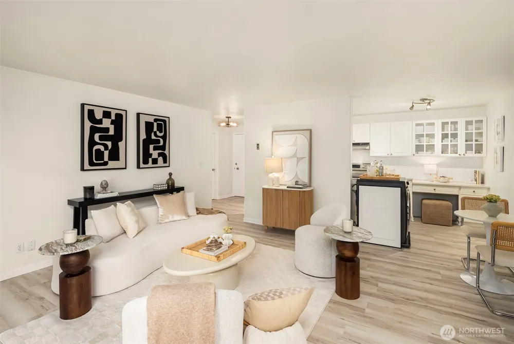 6225 Lake Washington Boulevard NE #208 Kirkland, WA 98033