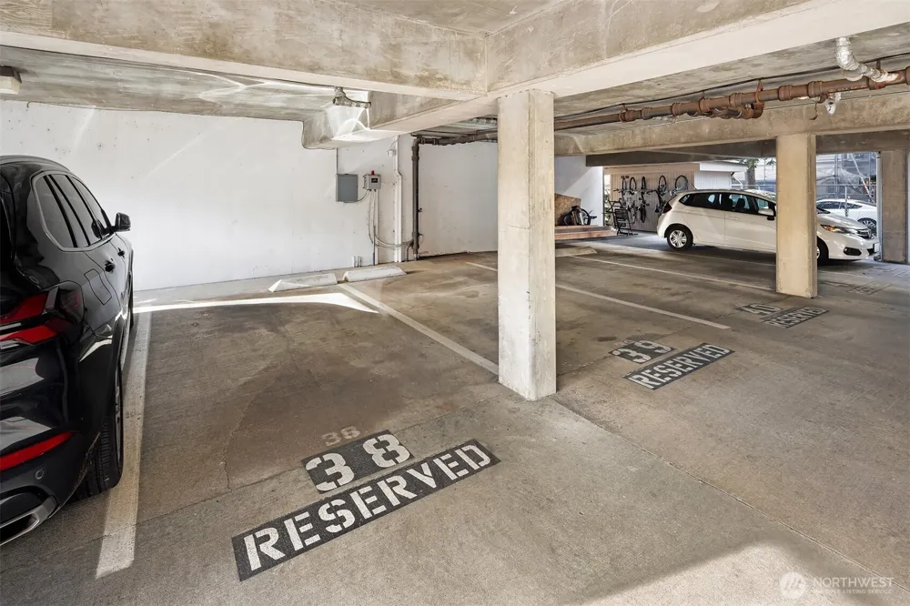 6225 Lake Washington Boulevard NE #208 Kirkland, WA 98033