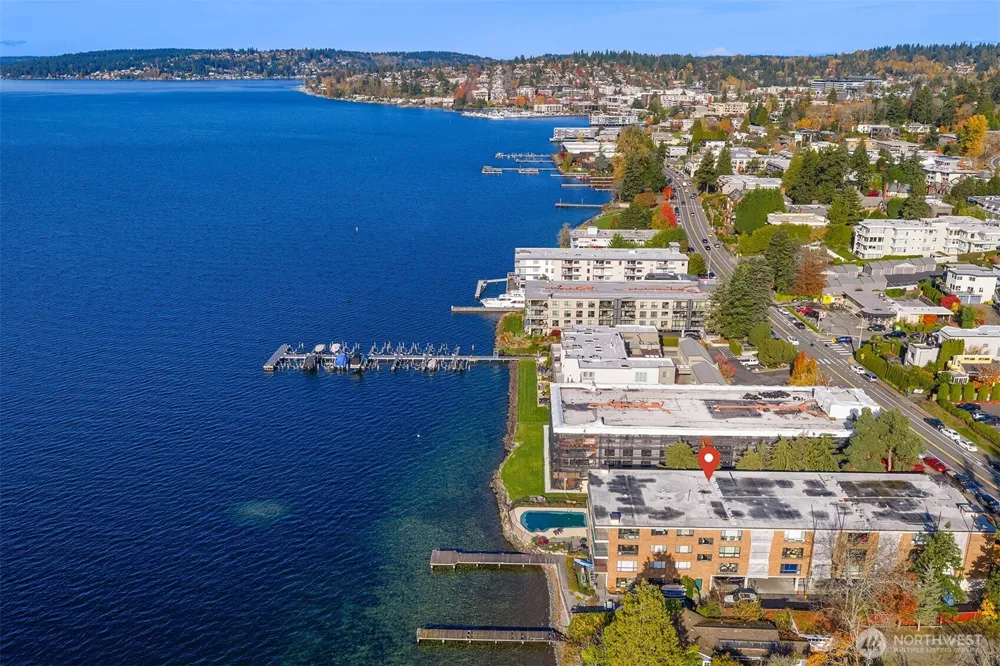 6225 Lake Washington Boulevard NE #208 Kirkland, WA 98033