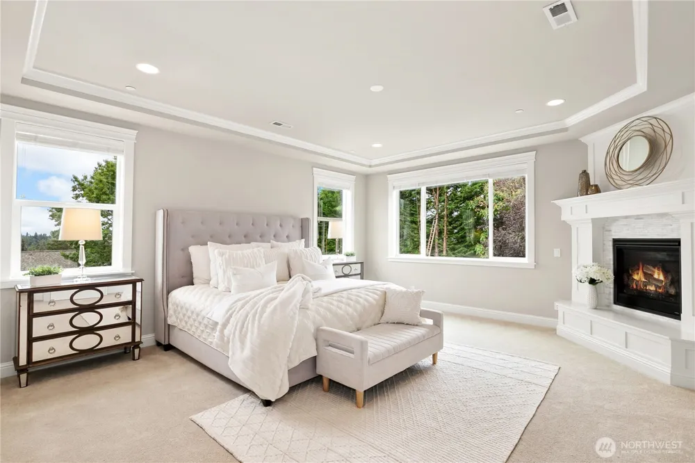 9831 NE 16th Street Bellevue, WA 98004