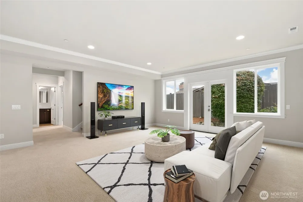 9831 NE 16th Street Bellevue, WA 98004