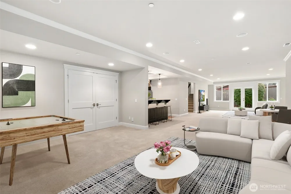 9831 NE 16th Street Bellevue, WA 98004