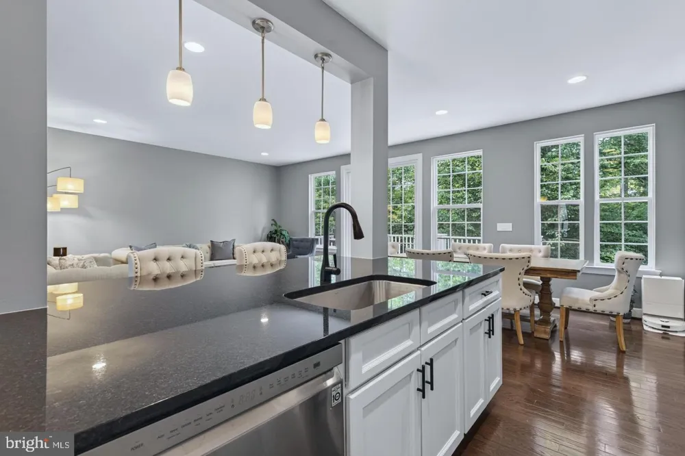 20283 CENTER BROOK SQUARE Sterling, VA 20165