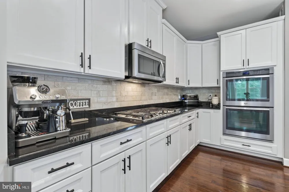 20283 CENTER BROOK SQUARE Sterling, VA 20165