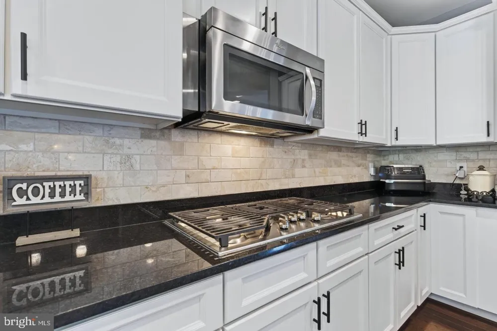 20283 CENTER BROOK SQUARE Sterling, VA 20165