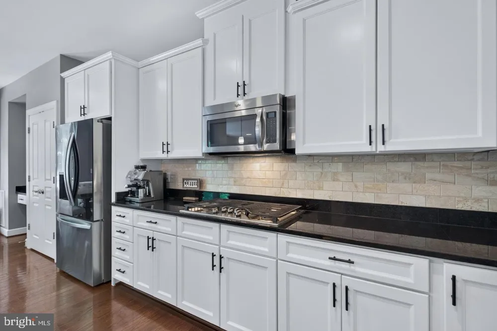 20283 CENTER BROOK SQUARE Sterling, VA 20165