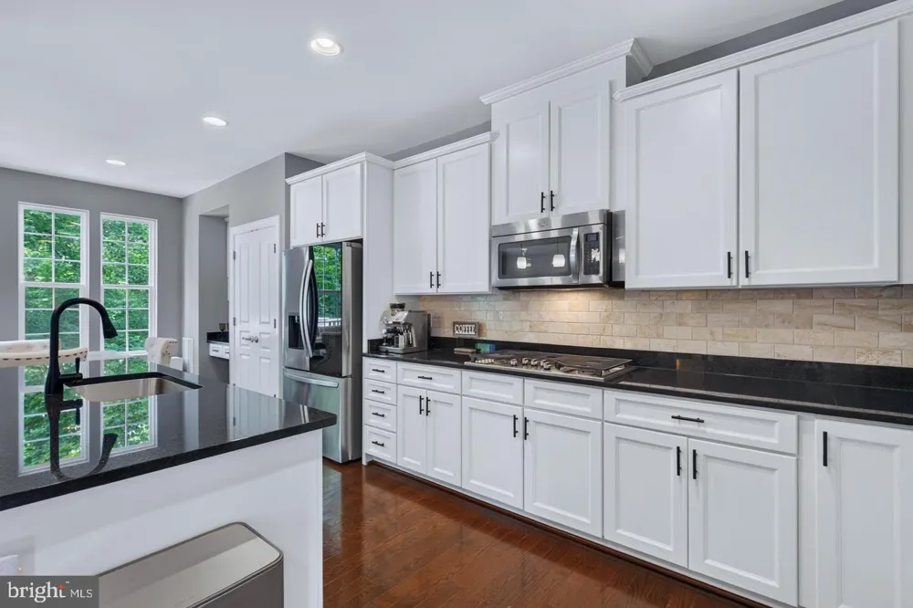20283 CENTER BROOK SQUARE Sterling, VA 20165
