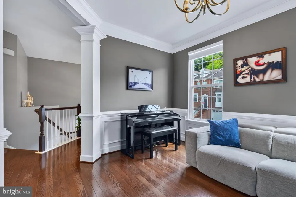 20283 CENTER BROOK SQUARE Sterling, VA 20165